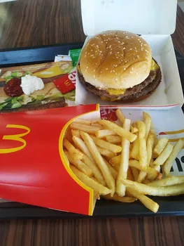 McDonald's Güneşli resimleri
