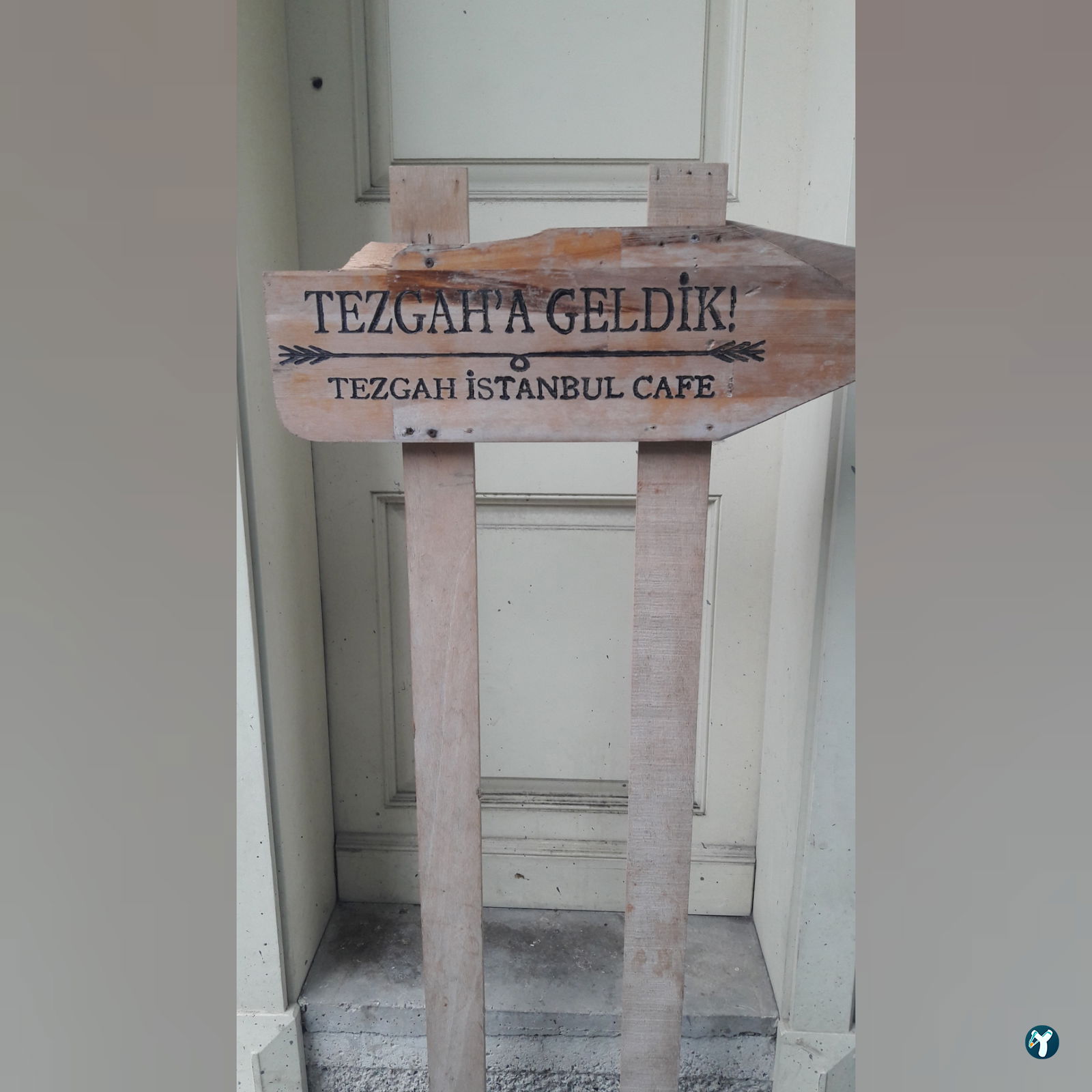 Istanbul Bench