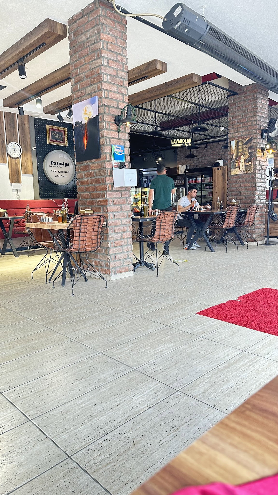 Palmiye Öz Dilara Pide Ve Kebap Salonu