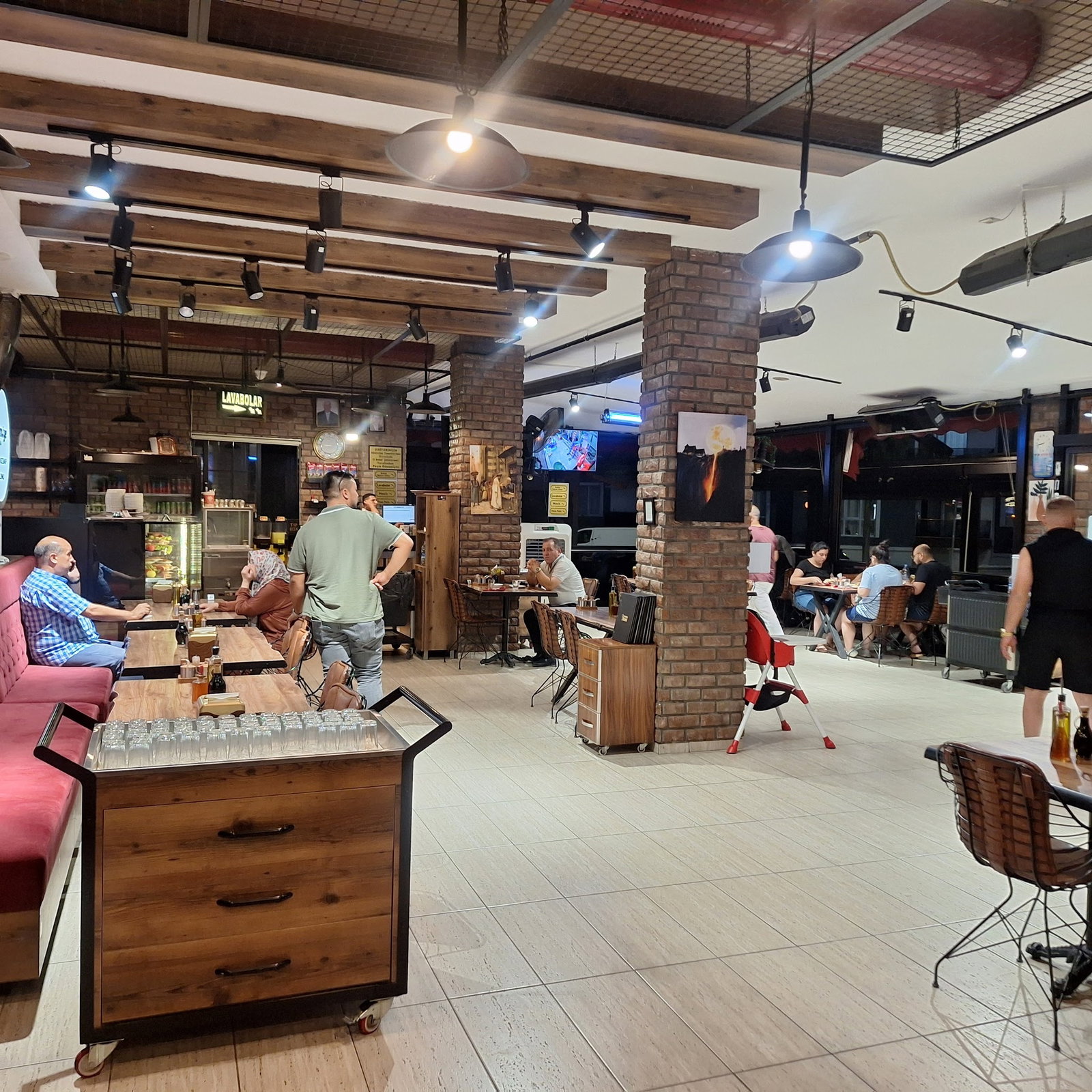 Palmiye Öz Dilara Pide Ve Kebap Salonu