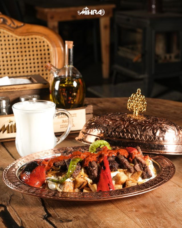 Mi̇Hra Kir Bahçesi̇ Kahvalti Balik Izgara