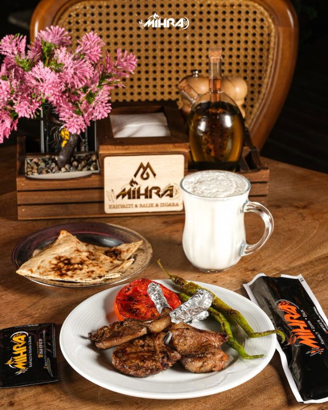 Mi̇Hra Kir Bahçesi̇ Kahvalti Balik Izgara