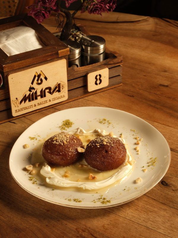 Mi̇Hra Kir Bahçesi̇ Kahvalti Balik Izgara