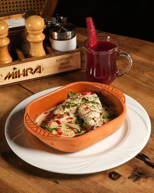 Mi̇Hra Kir Bahçesi̇ Kahvalti Balik Izgara