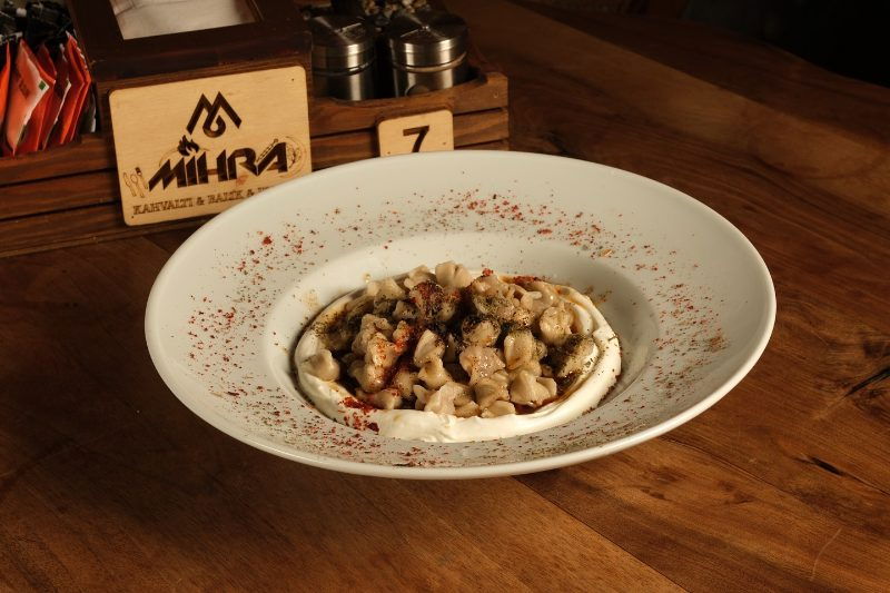 Mi̇Hra Kir Bahçesi̇ Kahvalti Balik Izgara