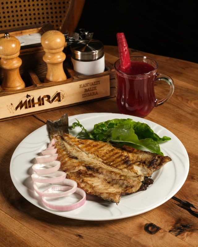 Mi̇Hra Kir Bahçesi̇ Kahvalti Balik Izgara