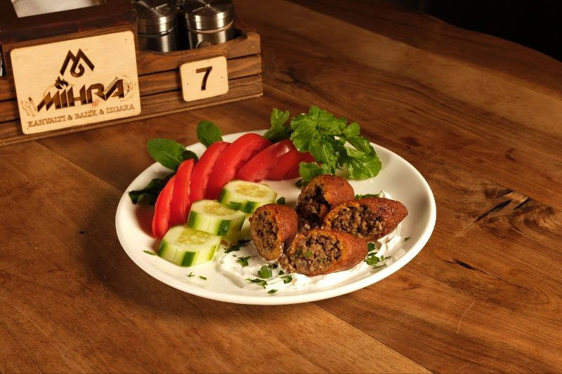 Mi̇Hra Kir Bahçesi̇ Kahvalti Balik Izgara