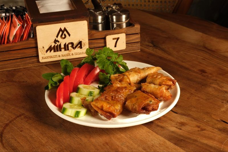 Mi̇Hra Kir Bahçesi̇ Kahvalti Balik Izgara