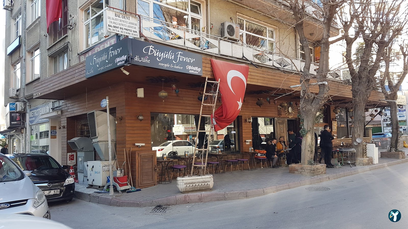 Buyulu Fener Nargile Salonu