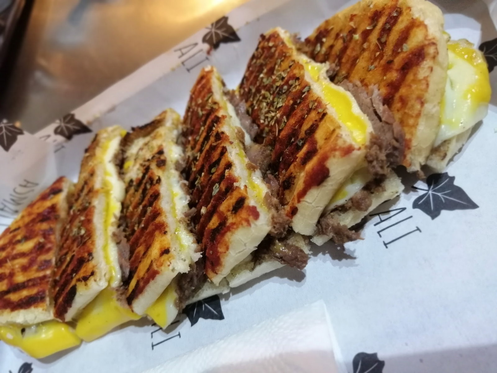 Asmalı Cafe Breakfast,Toast & Hamburgers