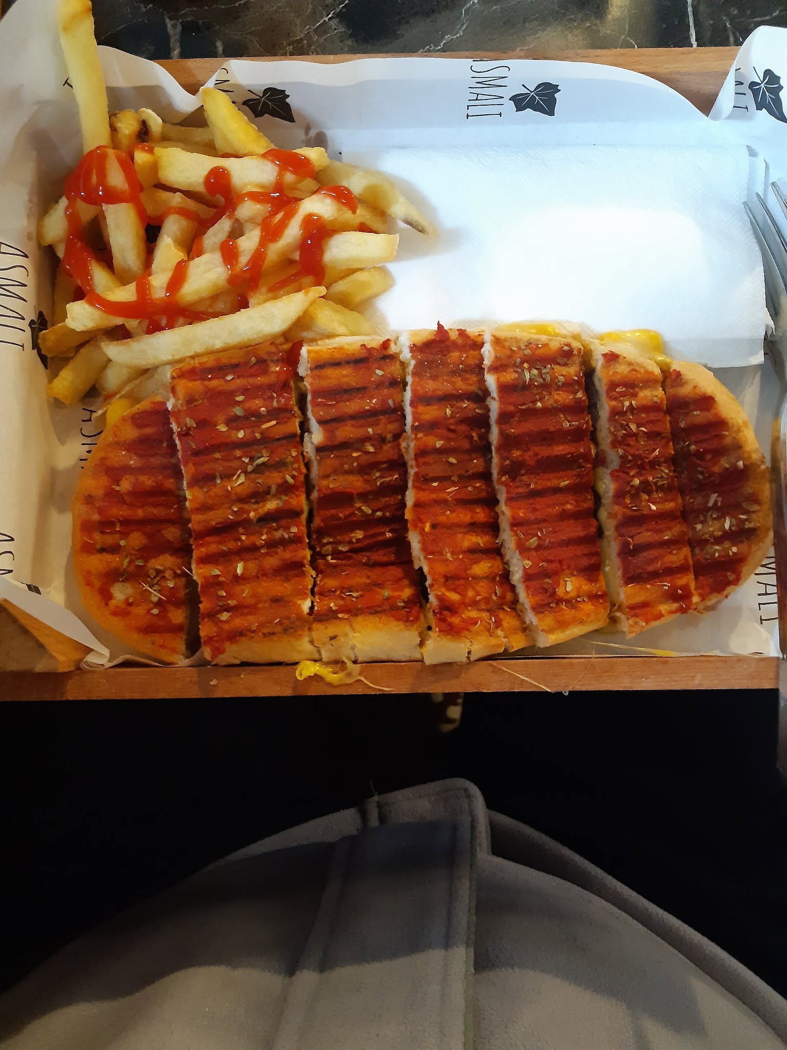 Asmalı Cafe Breakfast,Toast & Hamburgers