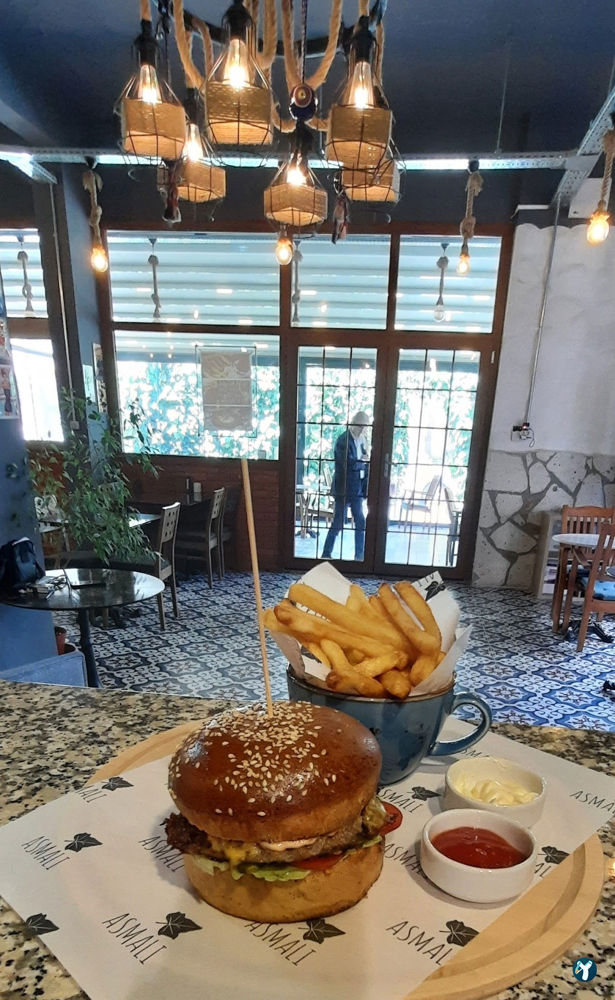 Asmalı Cafe Breakfast,Toast & Hamburgers