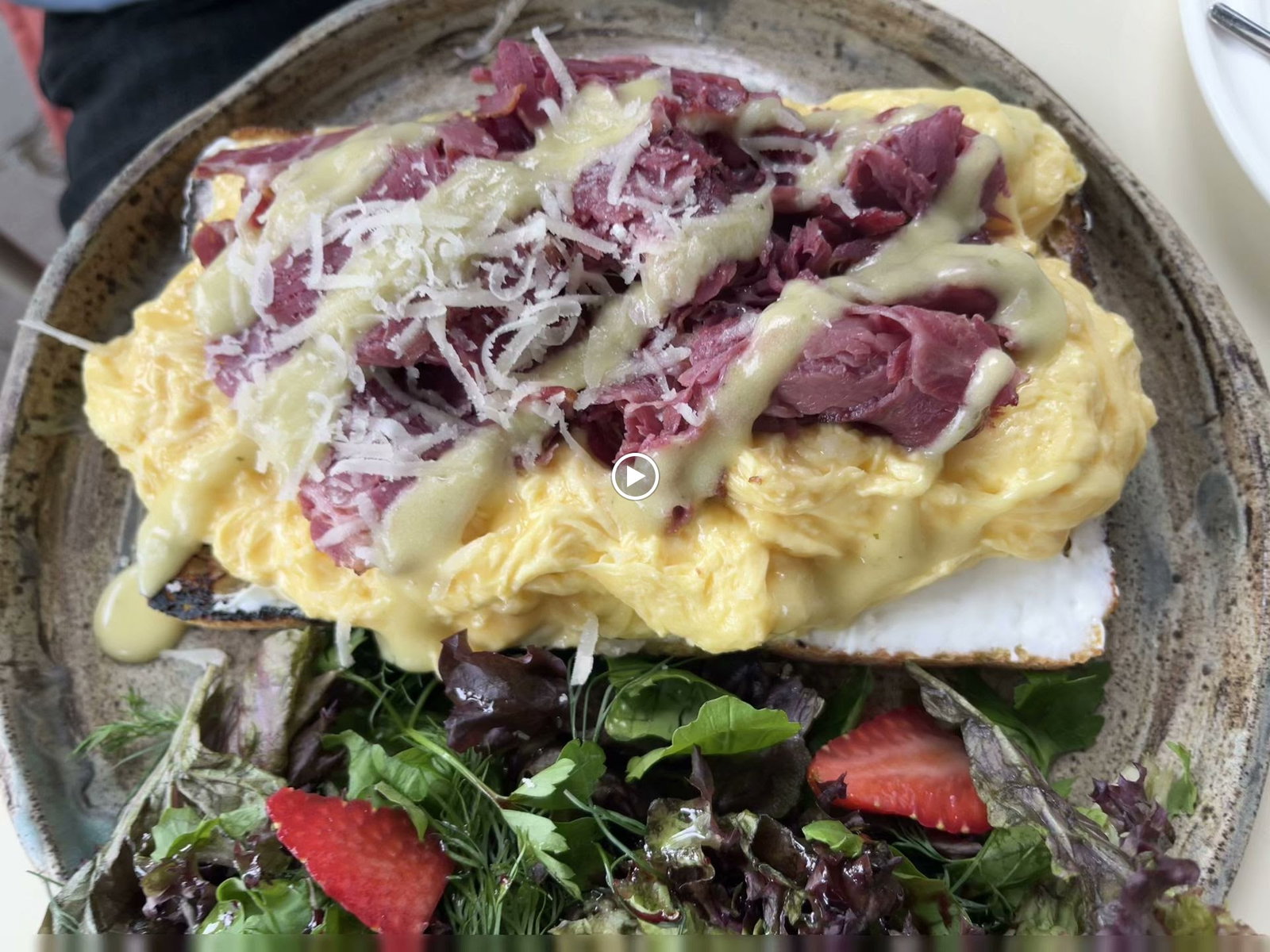 Chez La Vie Coffee & Eatery