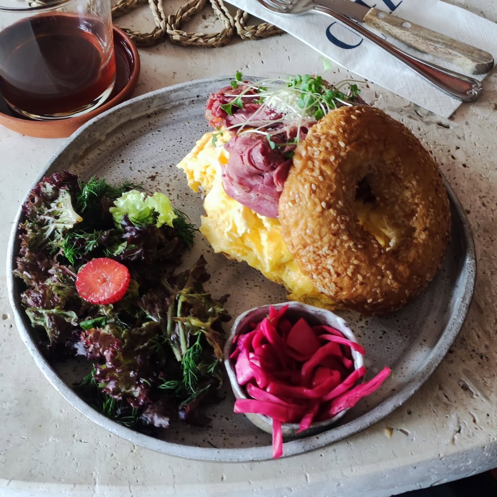 Chez La Vie Coffee & Eatery