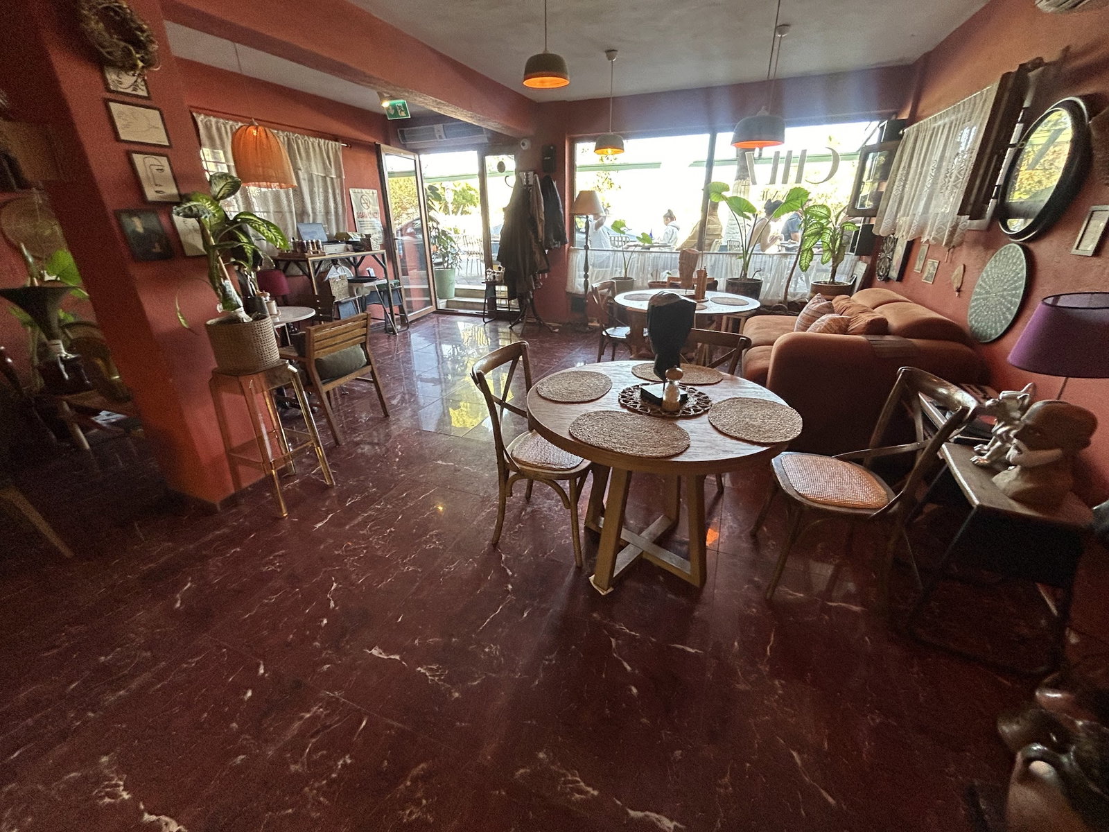 Chez La Vie Coffee & Eatery