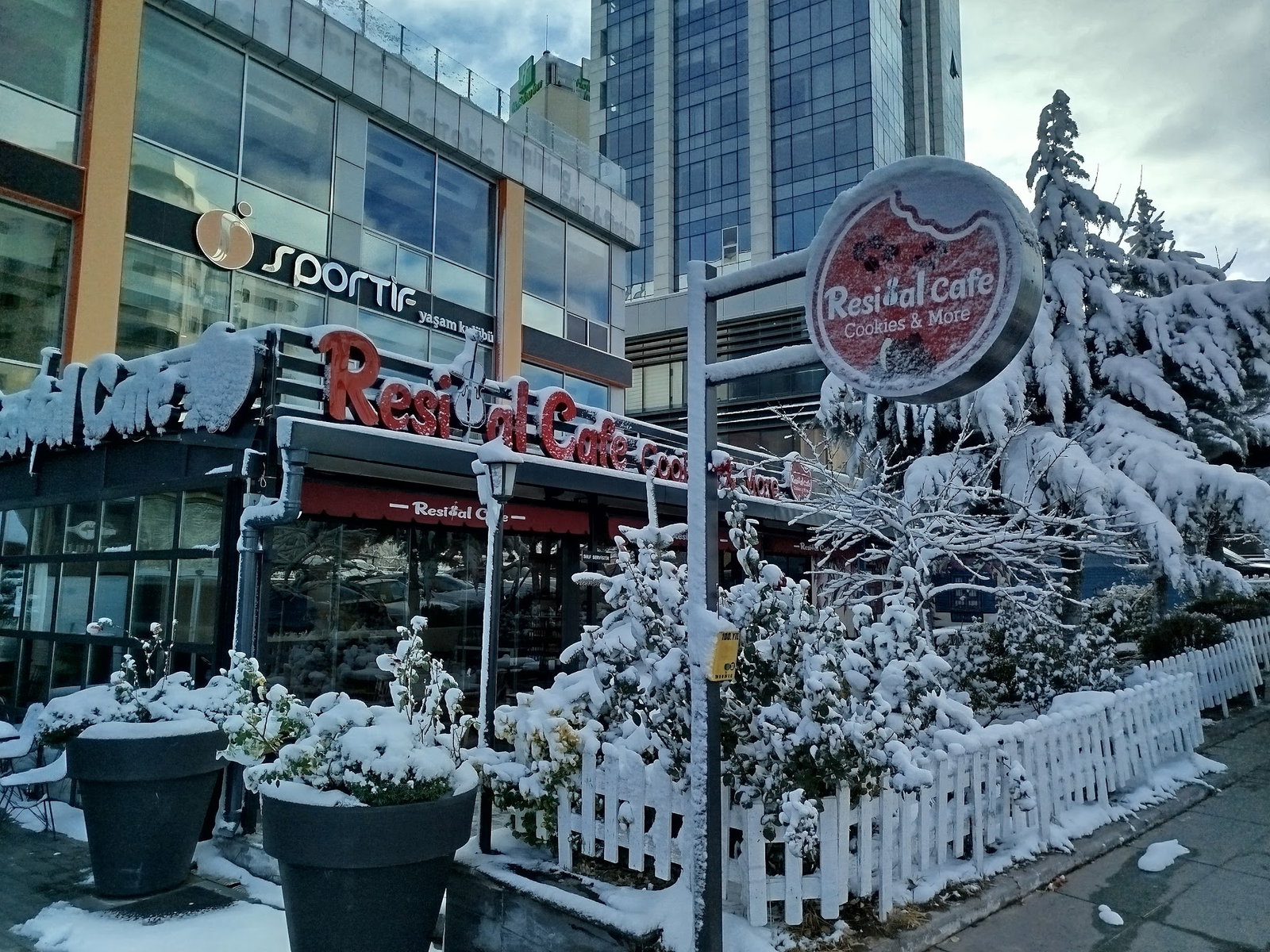 Resital Cafe Cookies&More