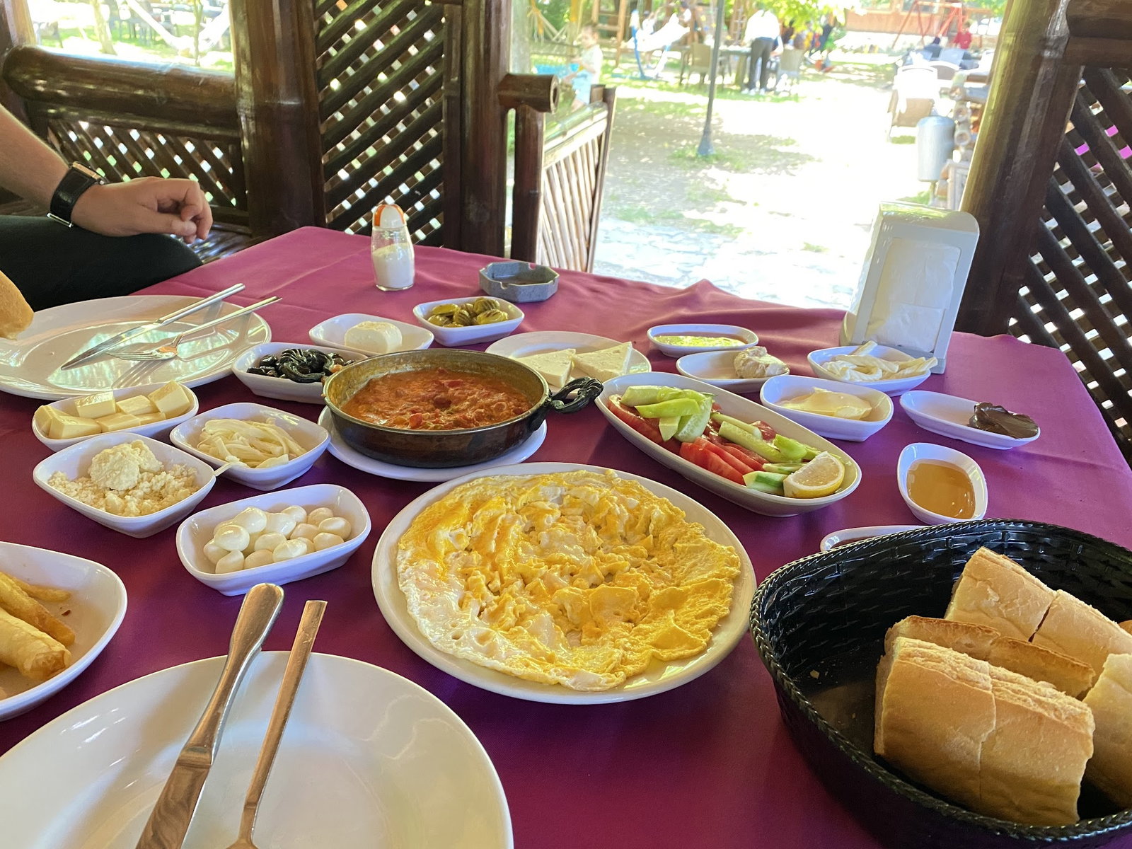 Yeşil Çiftlik Restoran