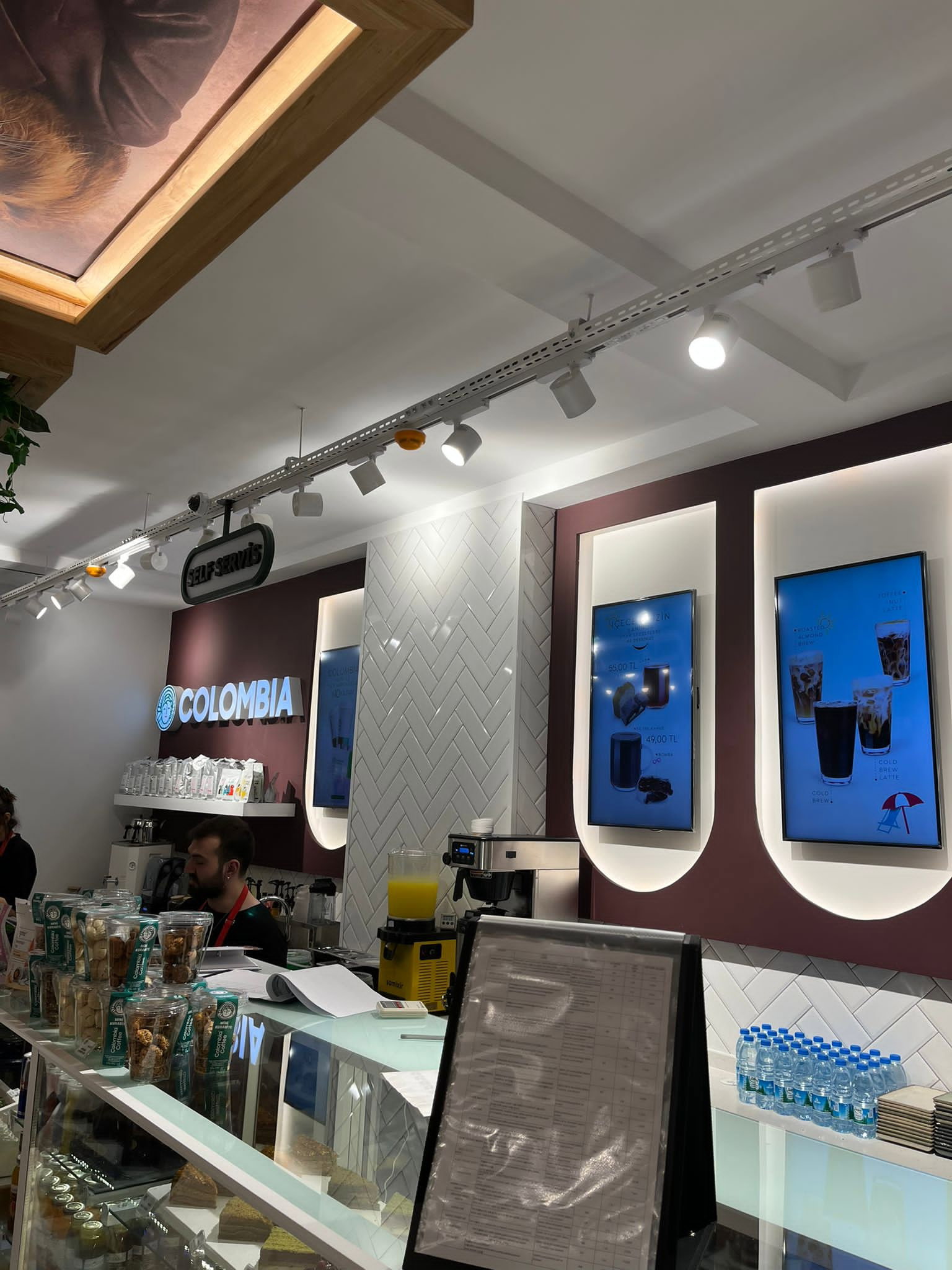 Colombia Coffee Vişnelik