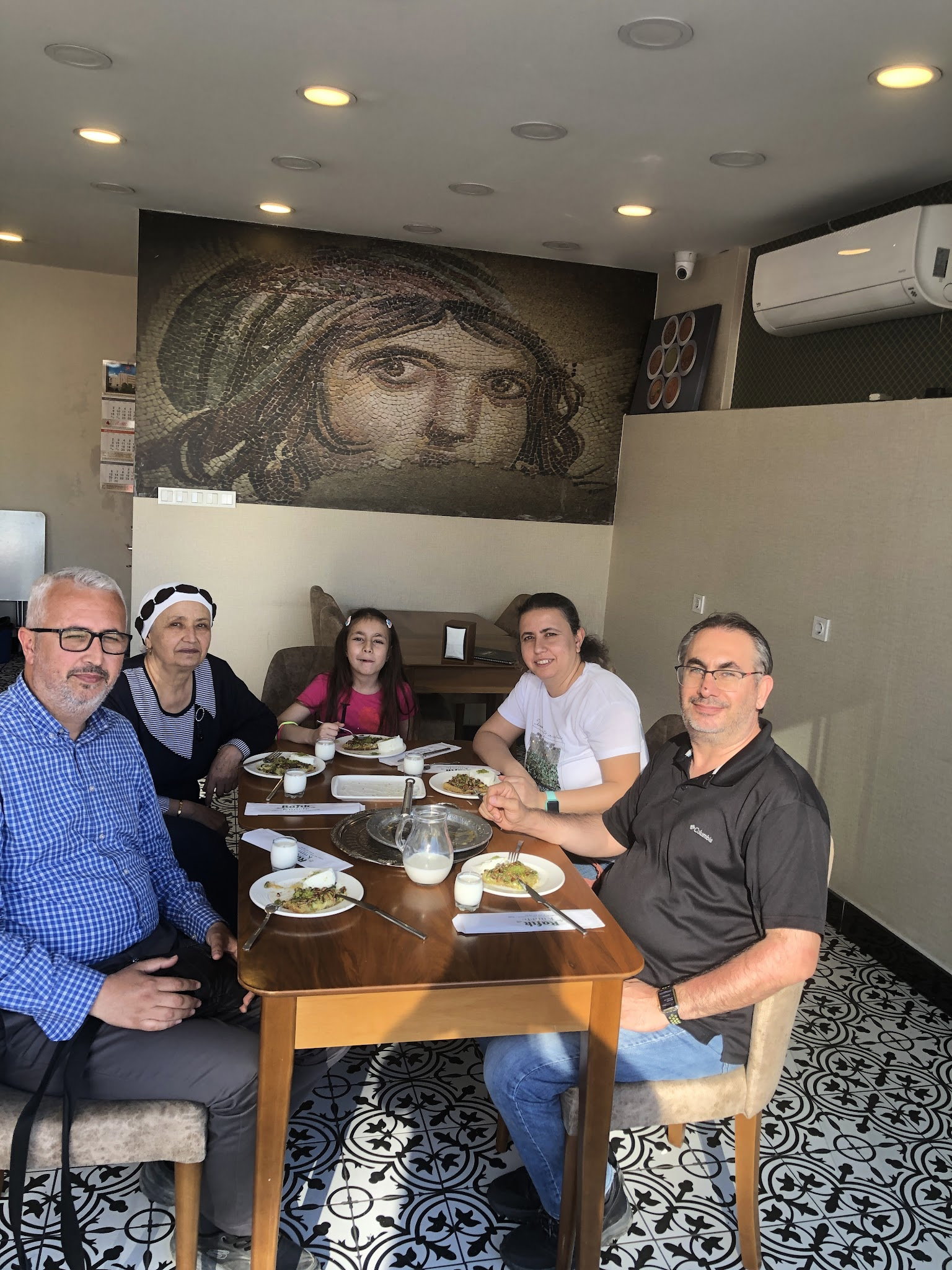 Rafık Künefe Ve Baklava