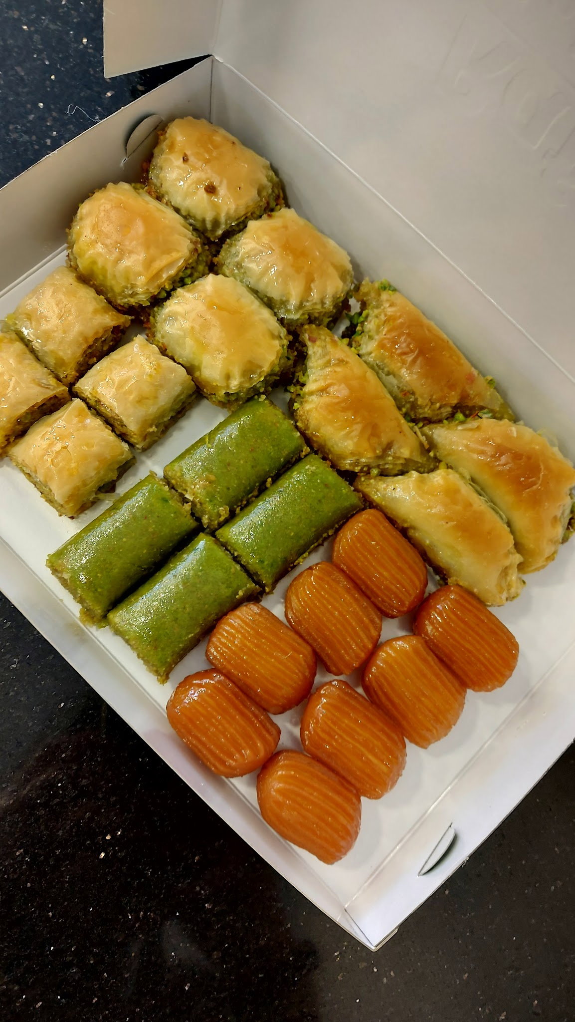 Rafık Künefe Ve Baklava