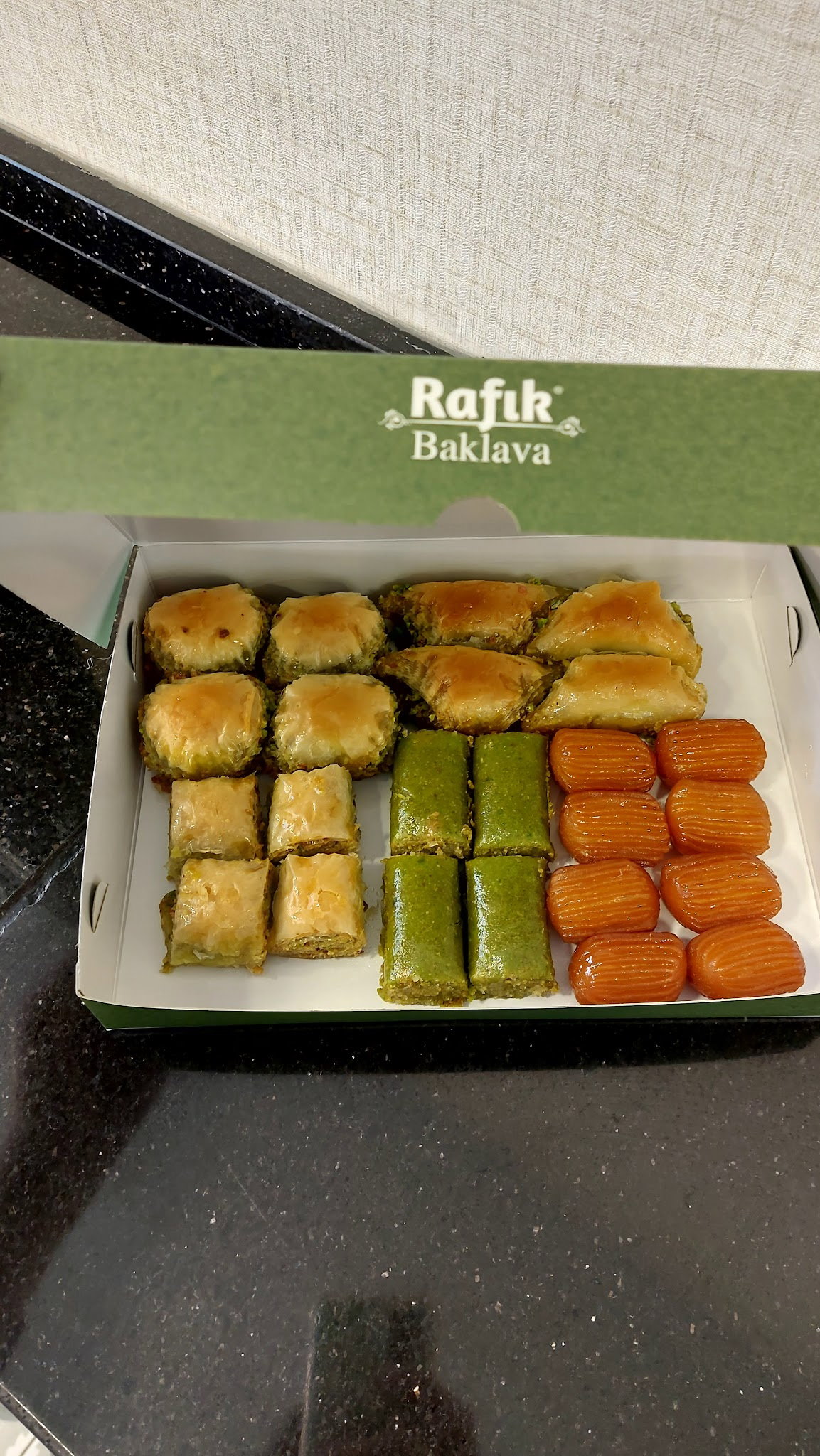 Rafık Künefe Ve Baklava