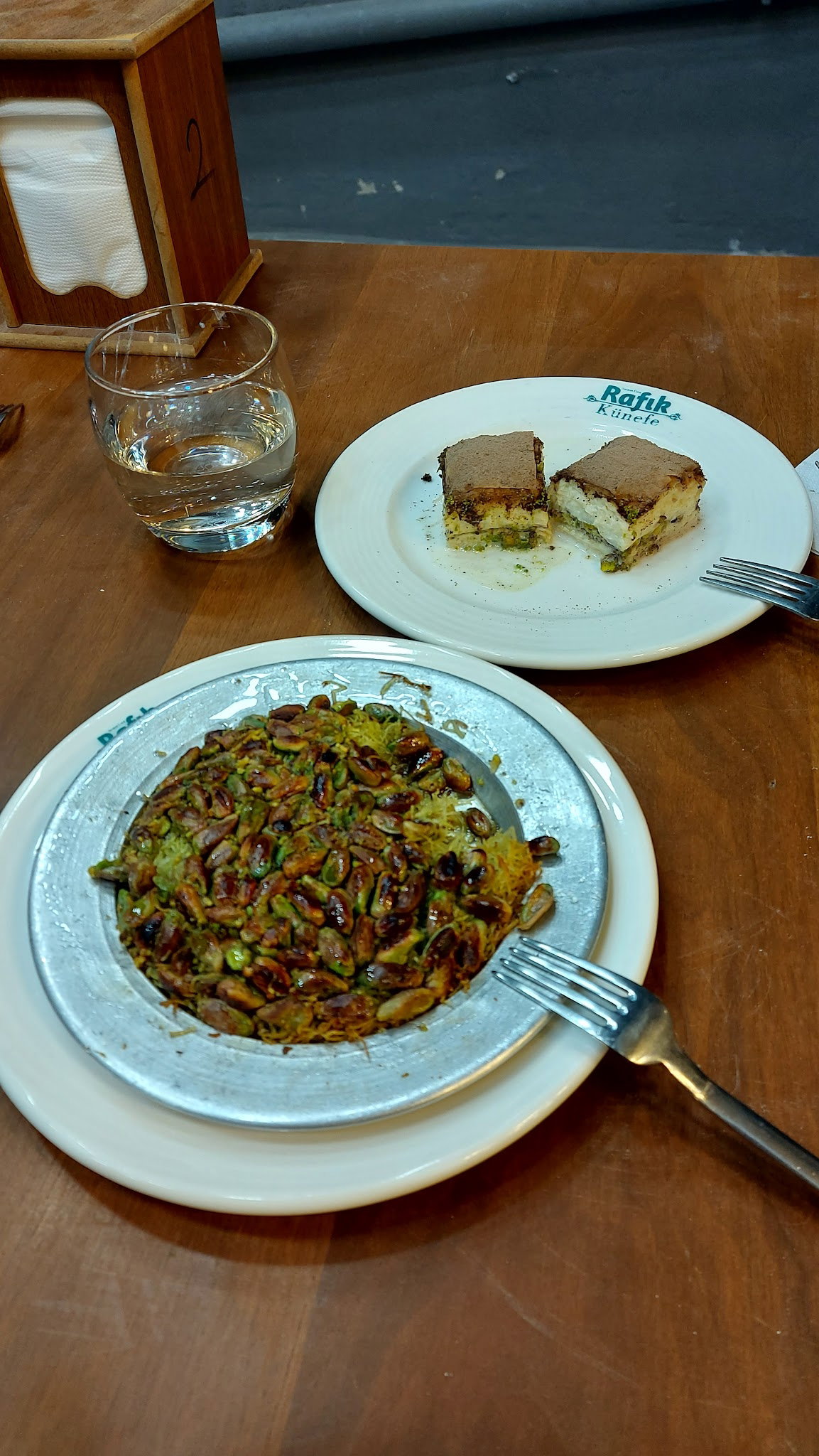 Rafık Künefe Ve Baklava
