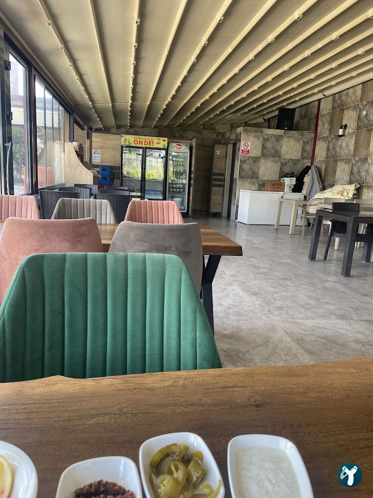 Durakbeyoğlu Cağ Kebap, Kahvaltı, Çay Bahçesi ve Halı Sahaları