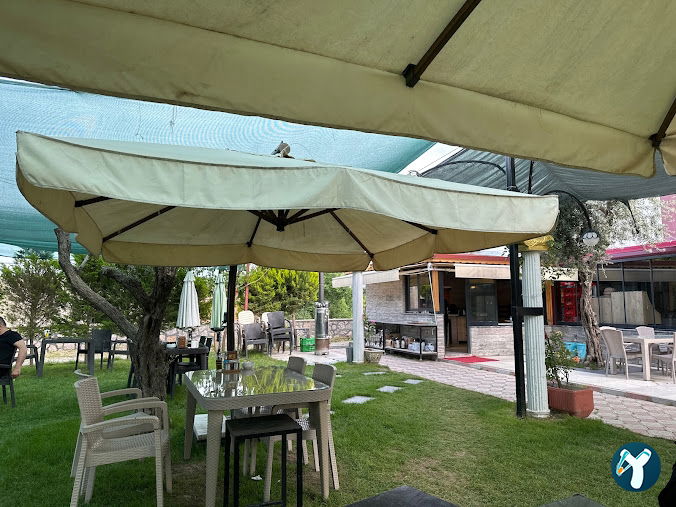 Durakbeyoğlu Cağ Kebap, Kahvaltı, Çay Bahçesi ve Halı Sahaları
