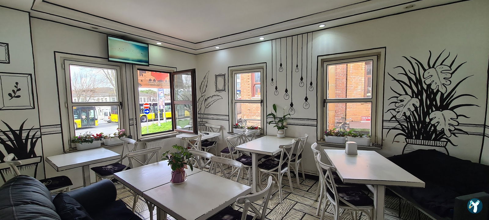 Redibu Cafe & Restaurant