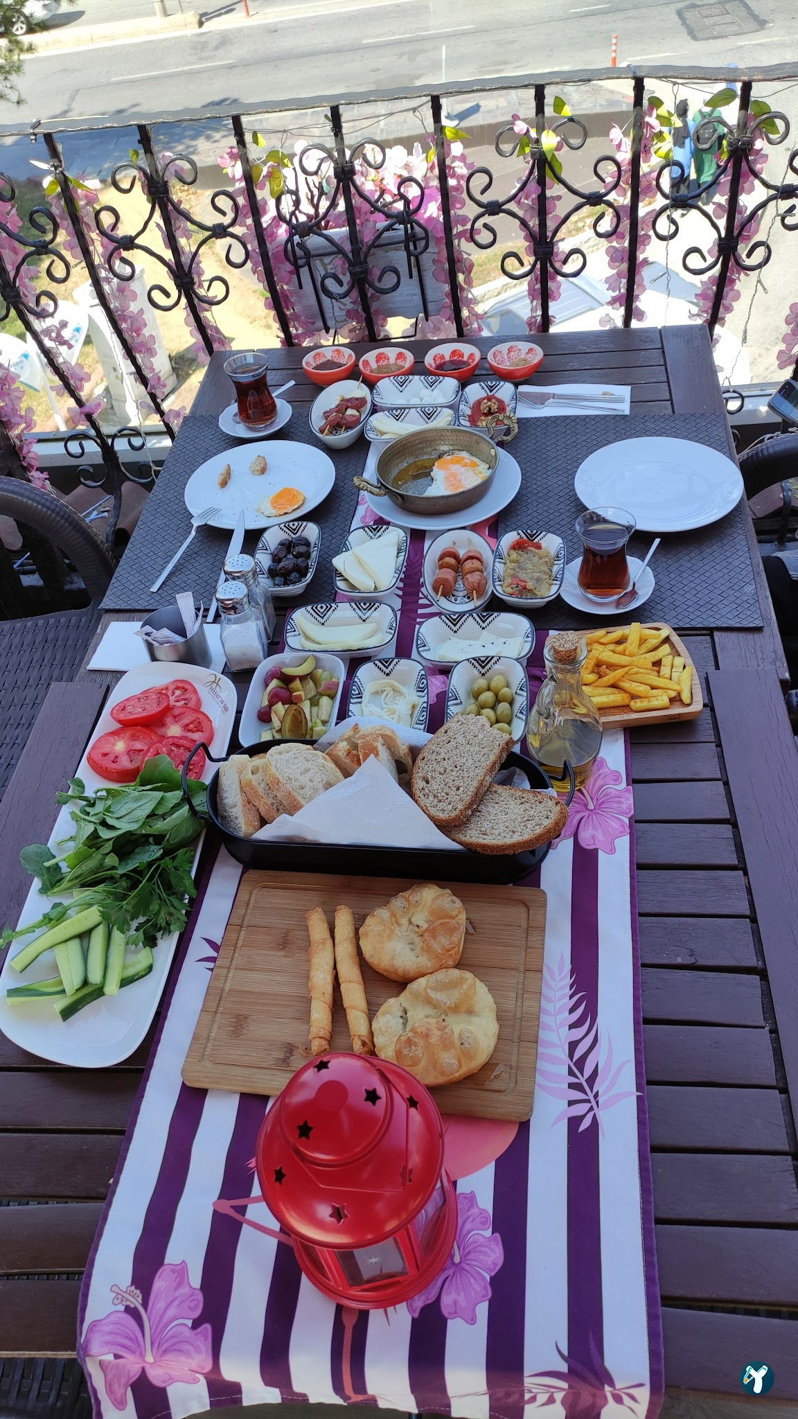 Redibu Cafe & Restaurant