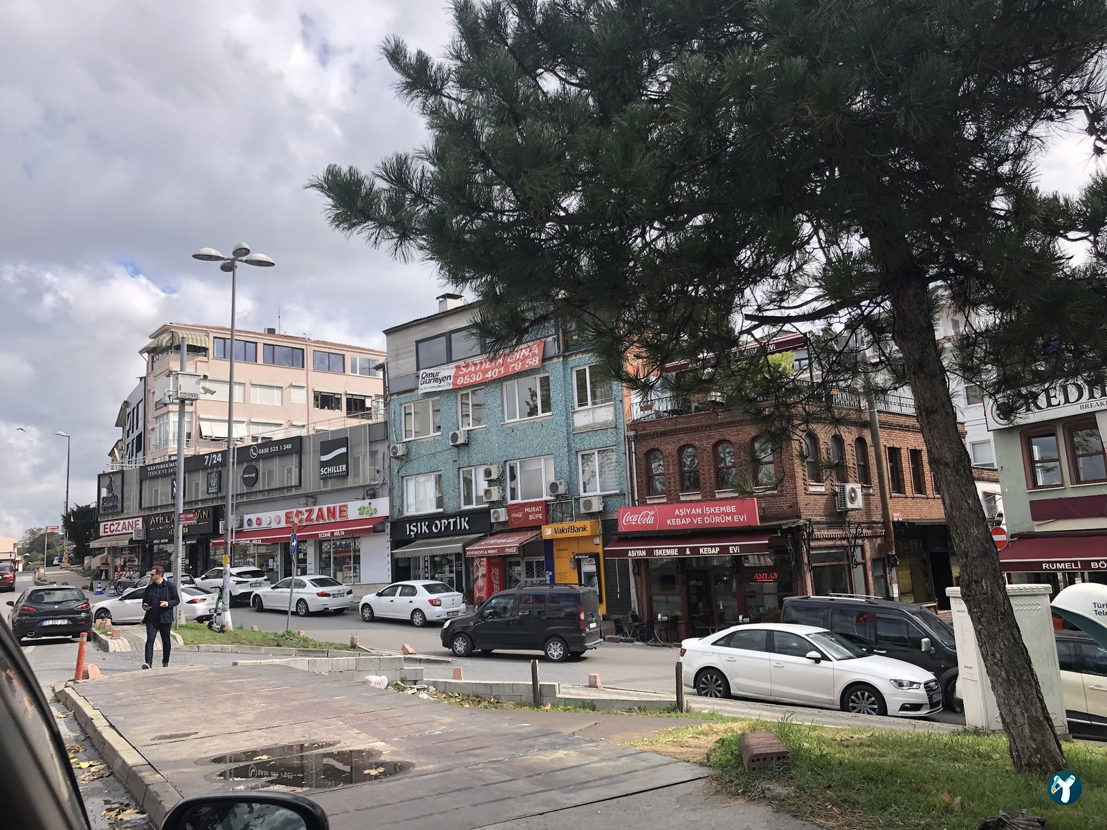 Redibu Cafe & Restaurant