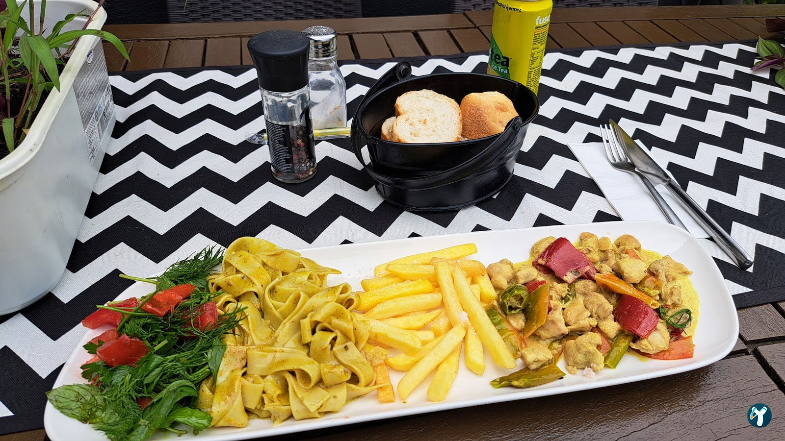Redibu Cafe & Restaurant