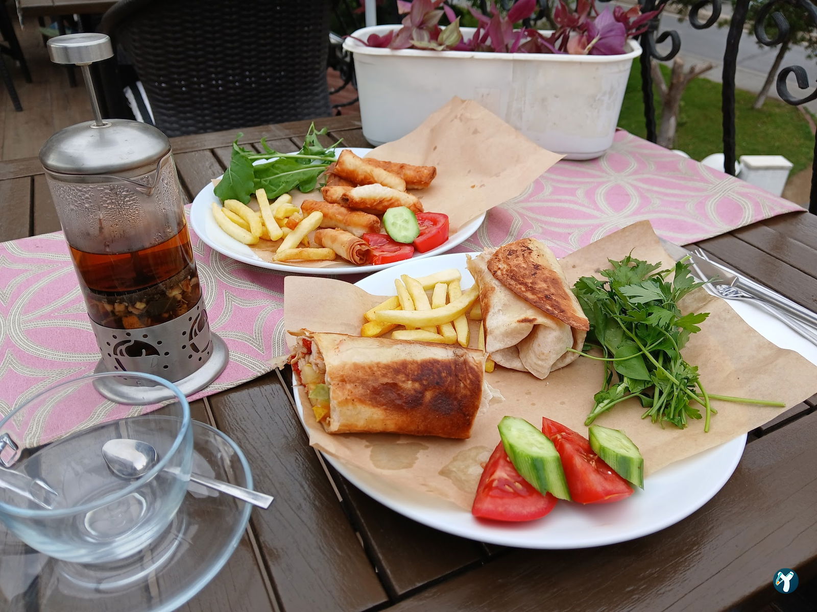 Redibu Cafe & Restaurant