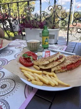 Redibu Cafe & Restaurant resimleri