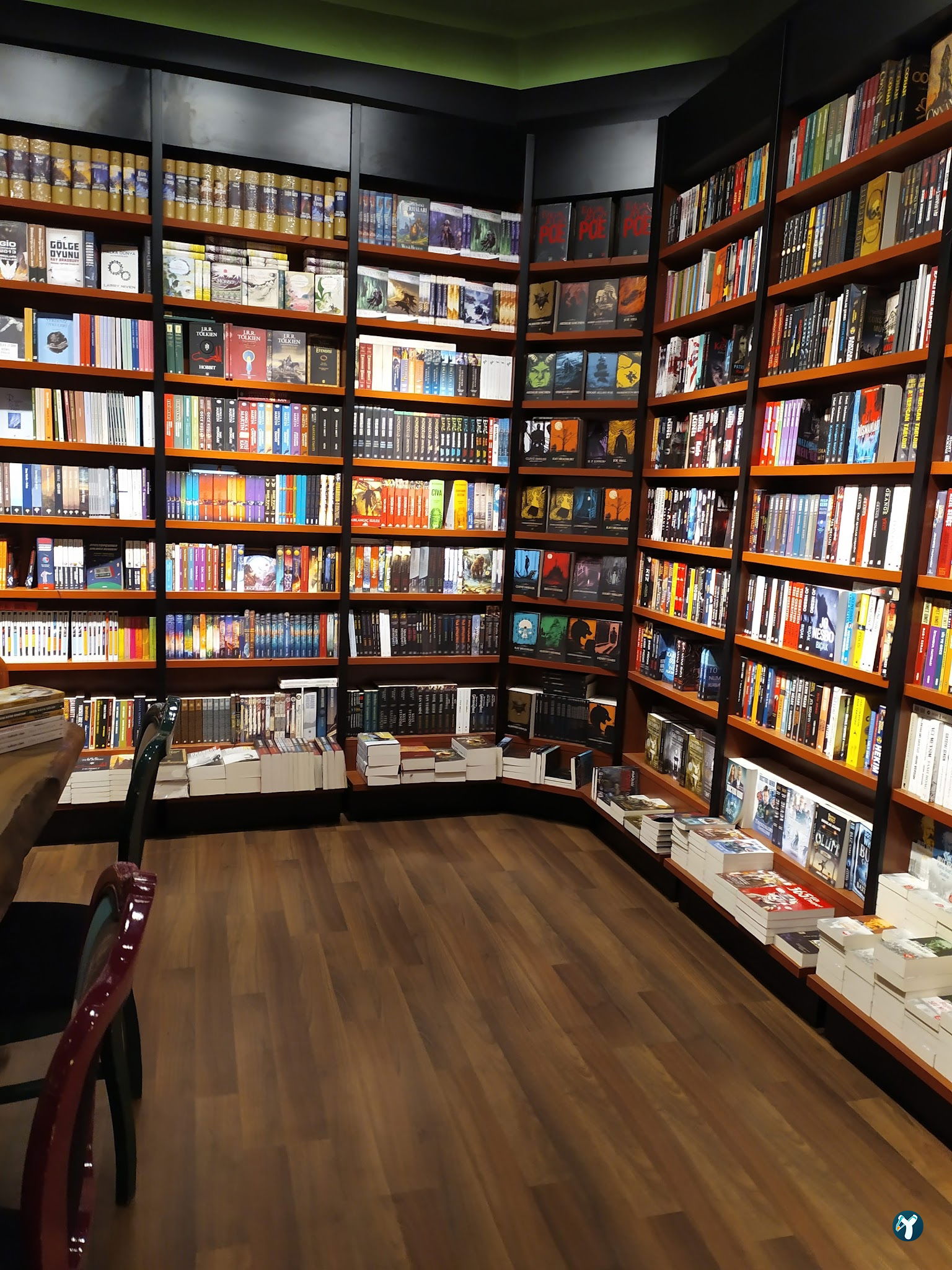 Penguen Kitapevi Kadıköy Şubesi