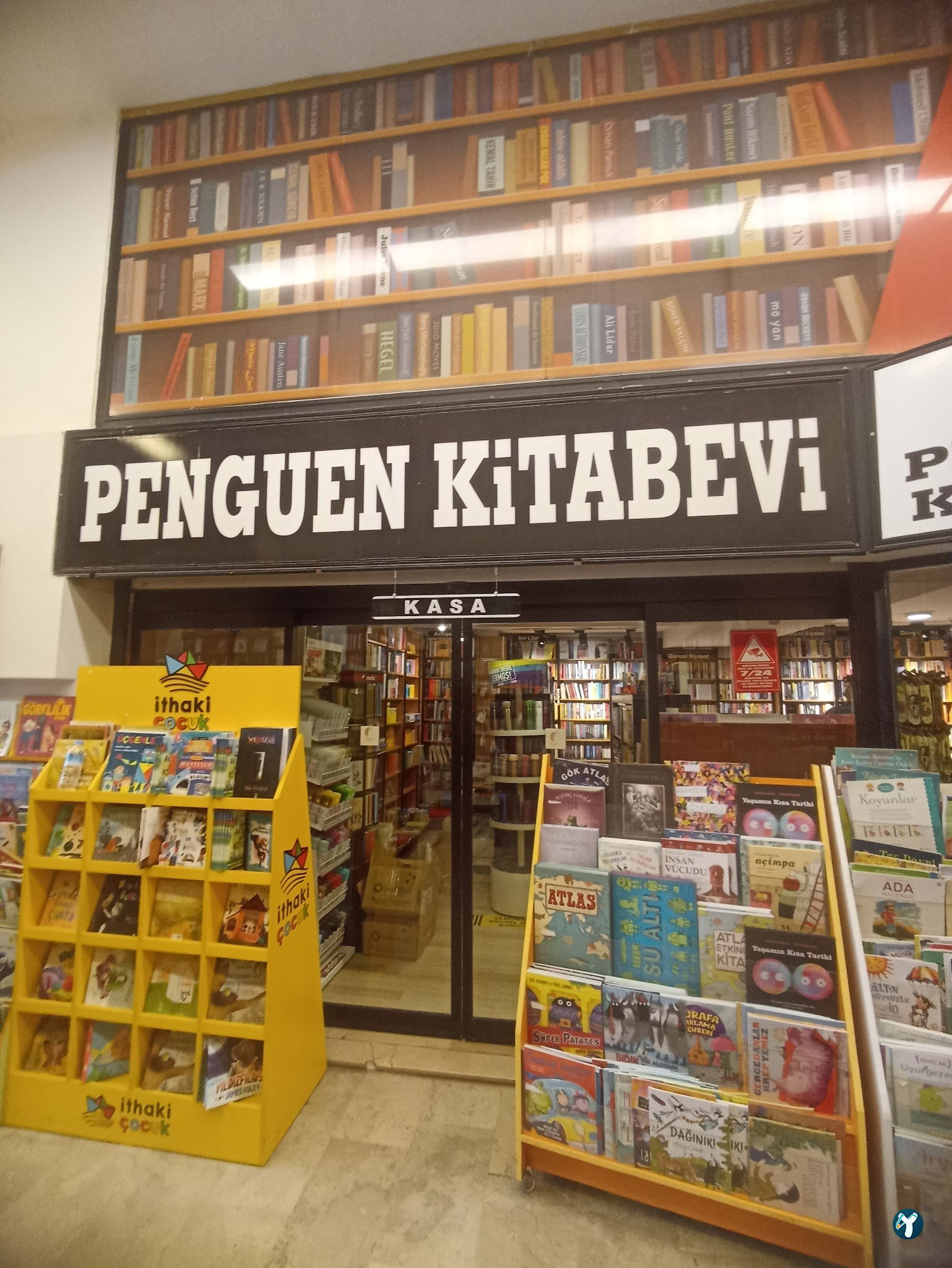 Penguen Kitapevi Kadıköy Şubesi