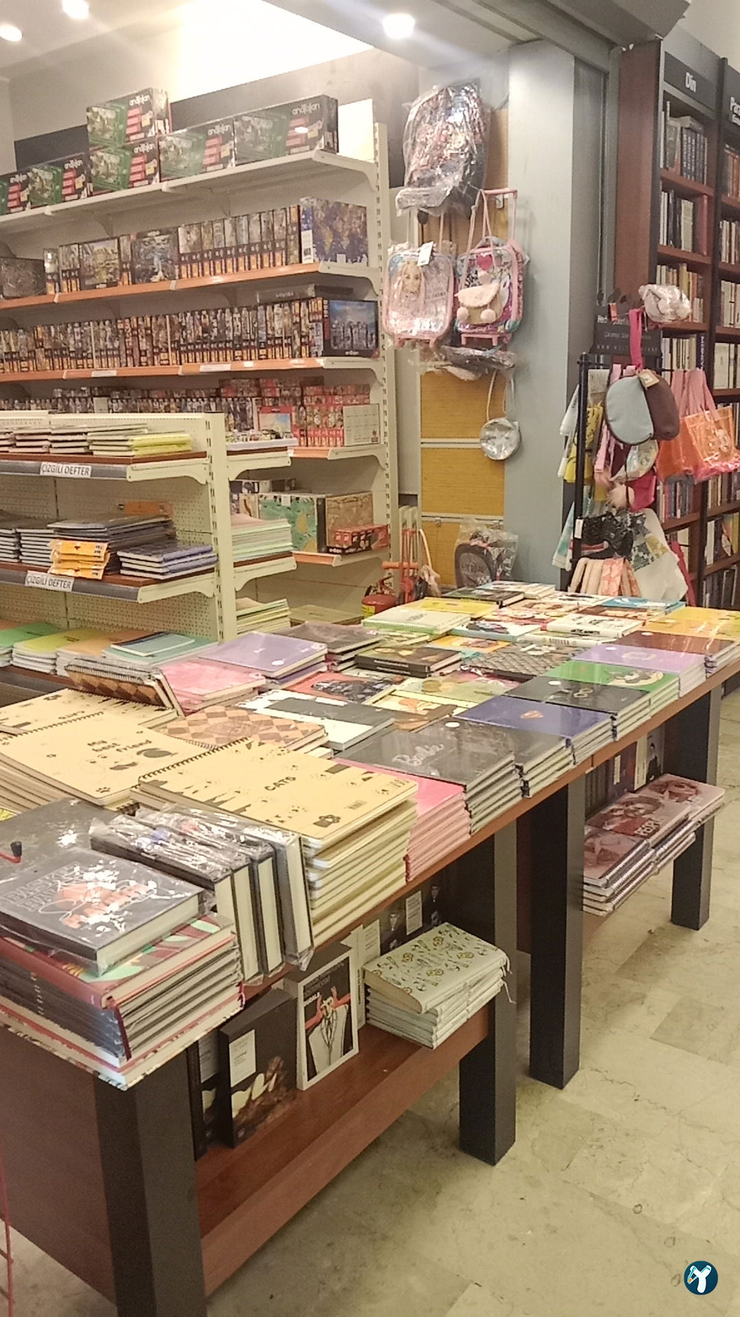 Penguen Kitapevi Kadıköy Şubesi