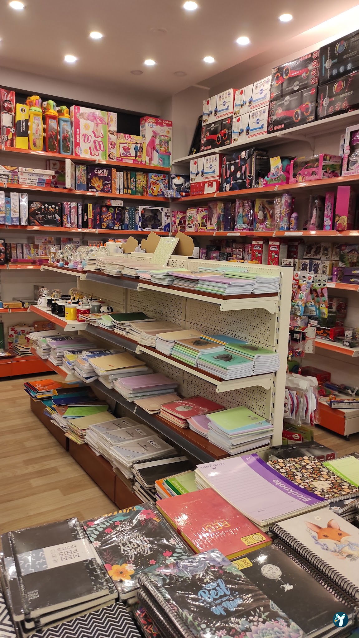 Penguen Kitapevi Kadıköy Şubesi