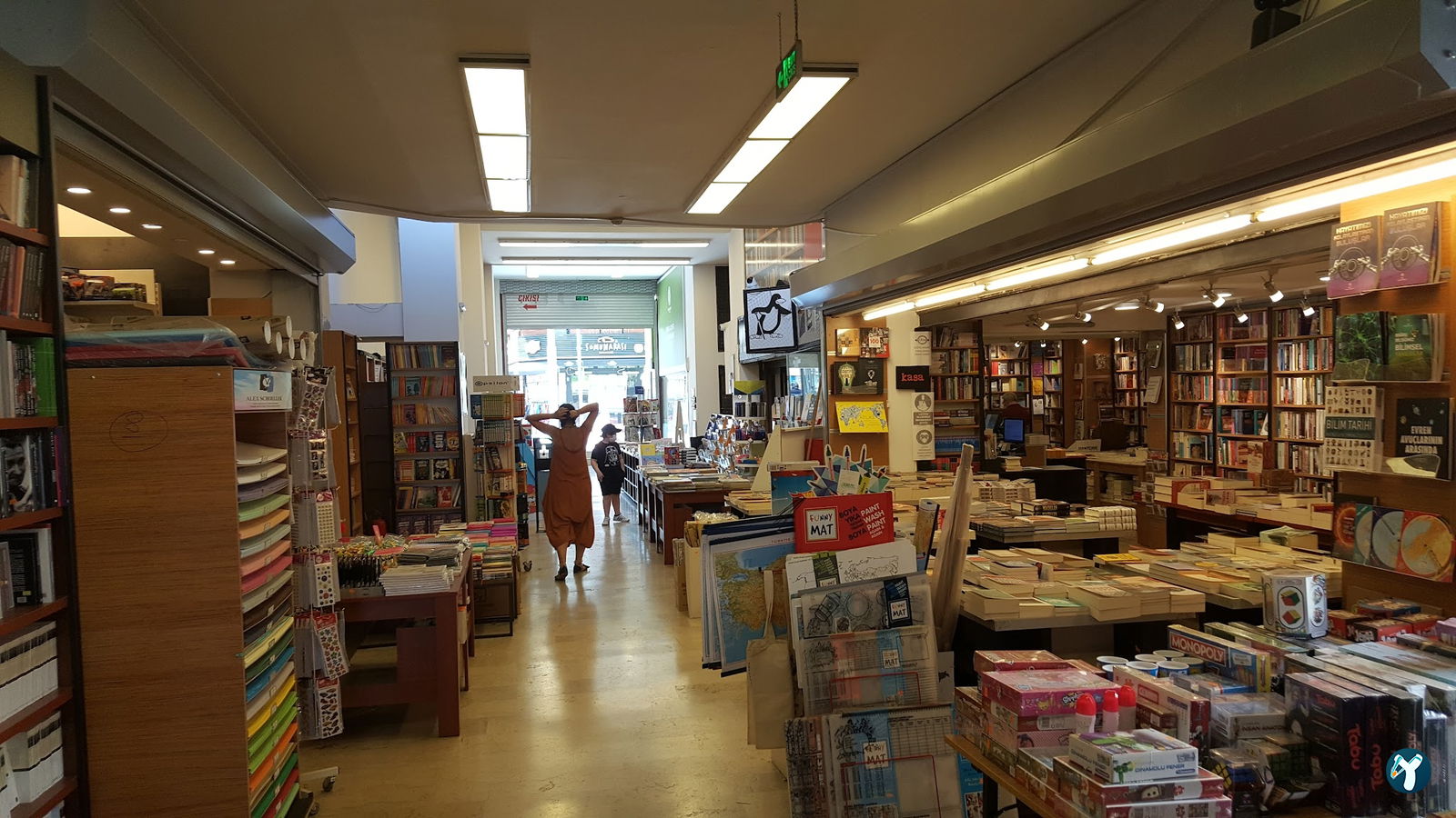 Penguen Kitapevi Kadıköy Şubesi
