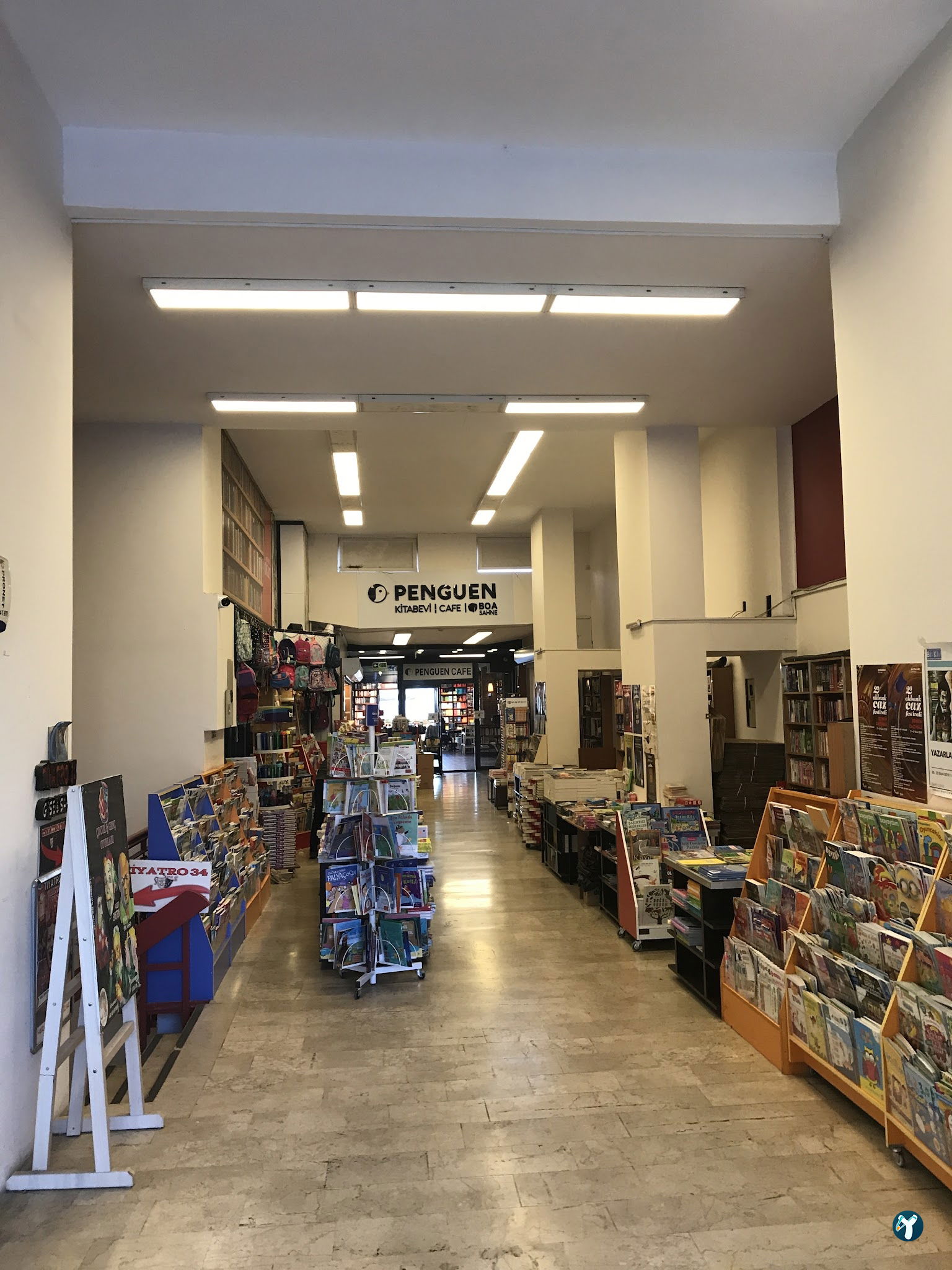Penguen Kitapevi Kadıköy Şubesi