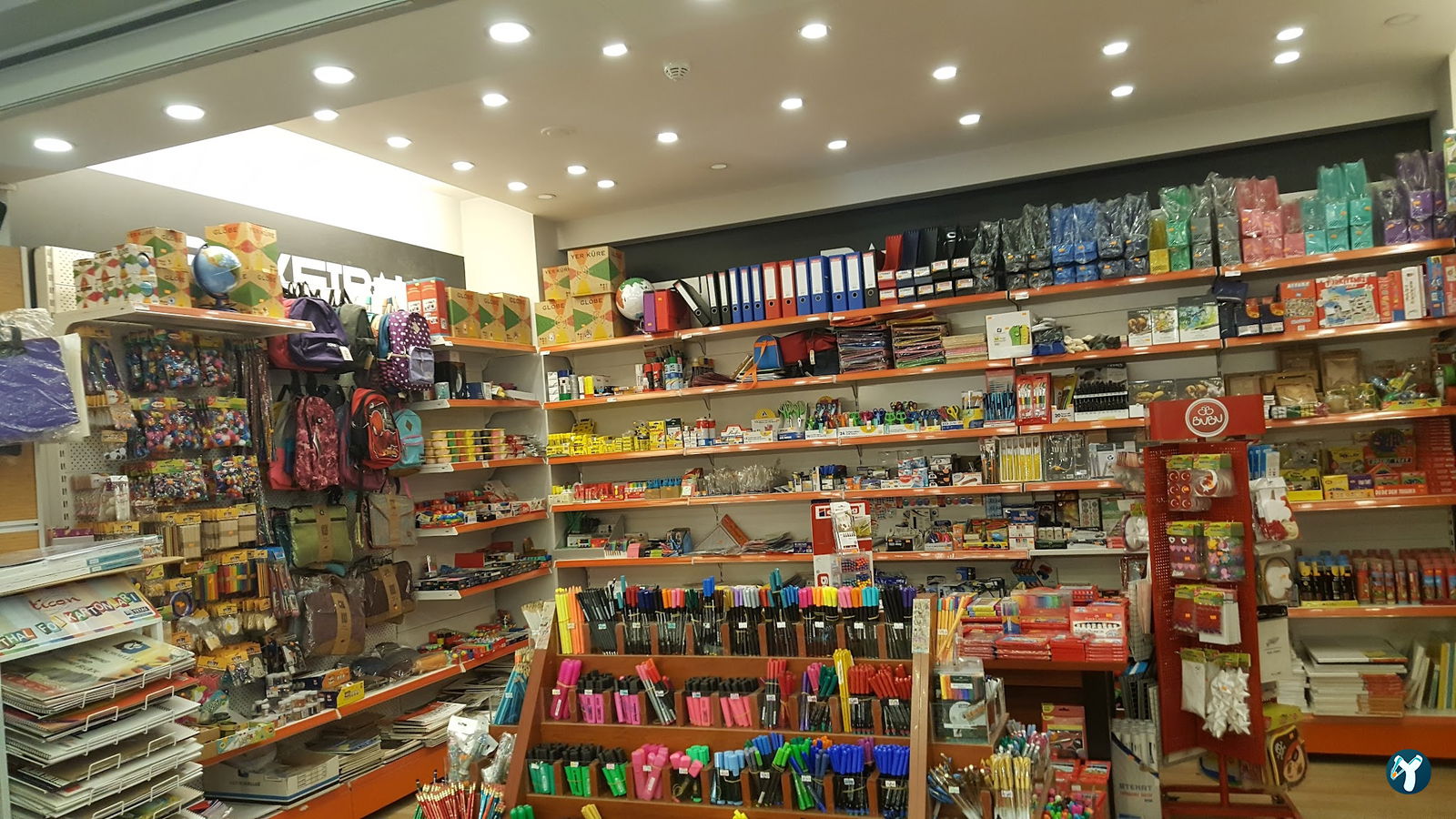 Penguen Kitapevi Kadıköy Şubesi