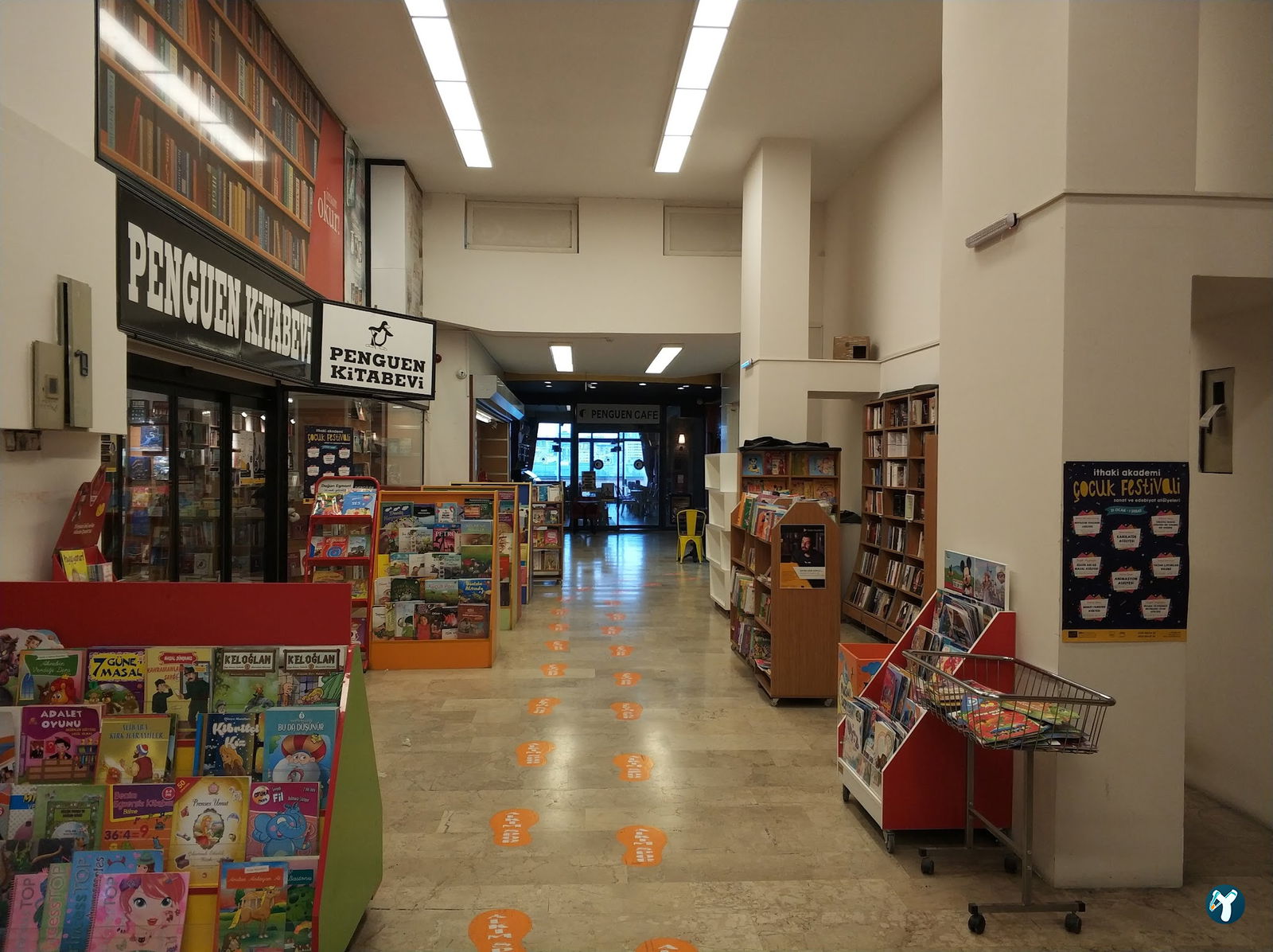 Penguen Kitapevi Kadıköy Şubesi