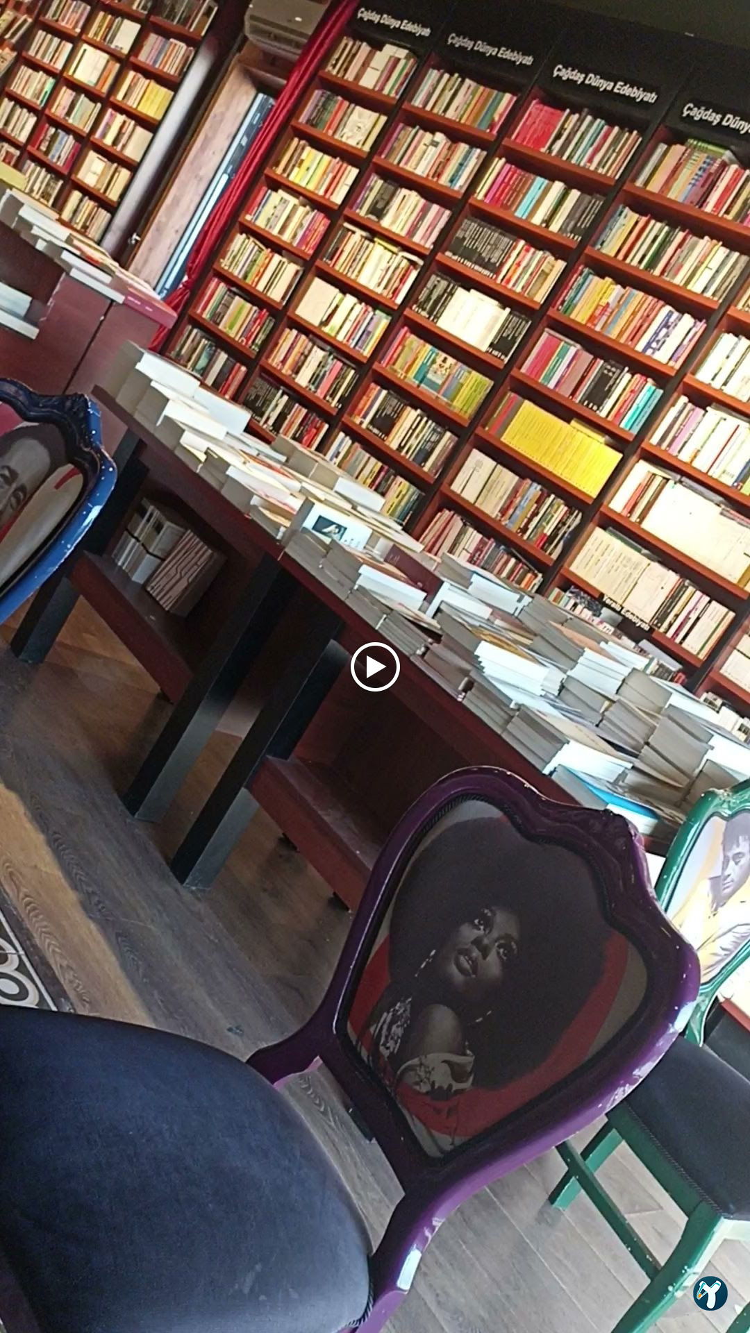 Penguen Kitapevi Kadıköy Şubesi