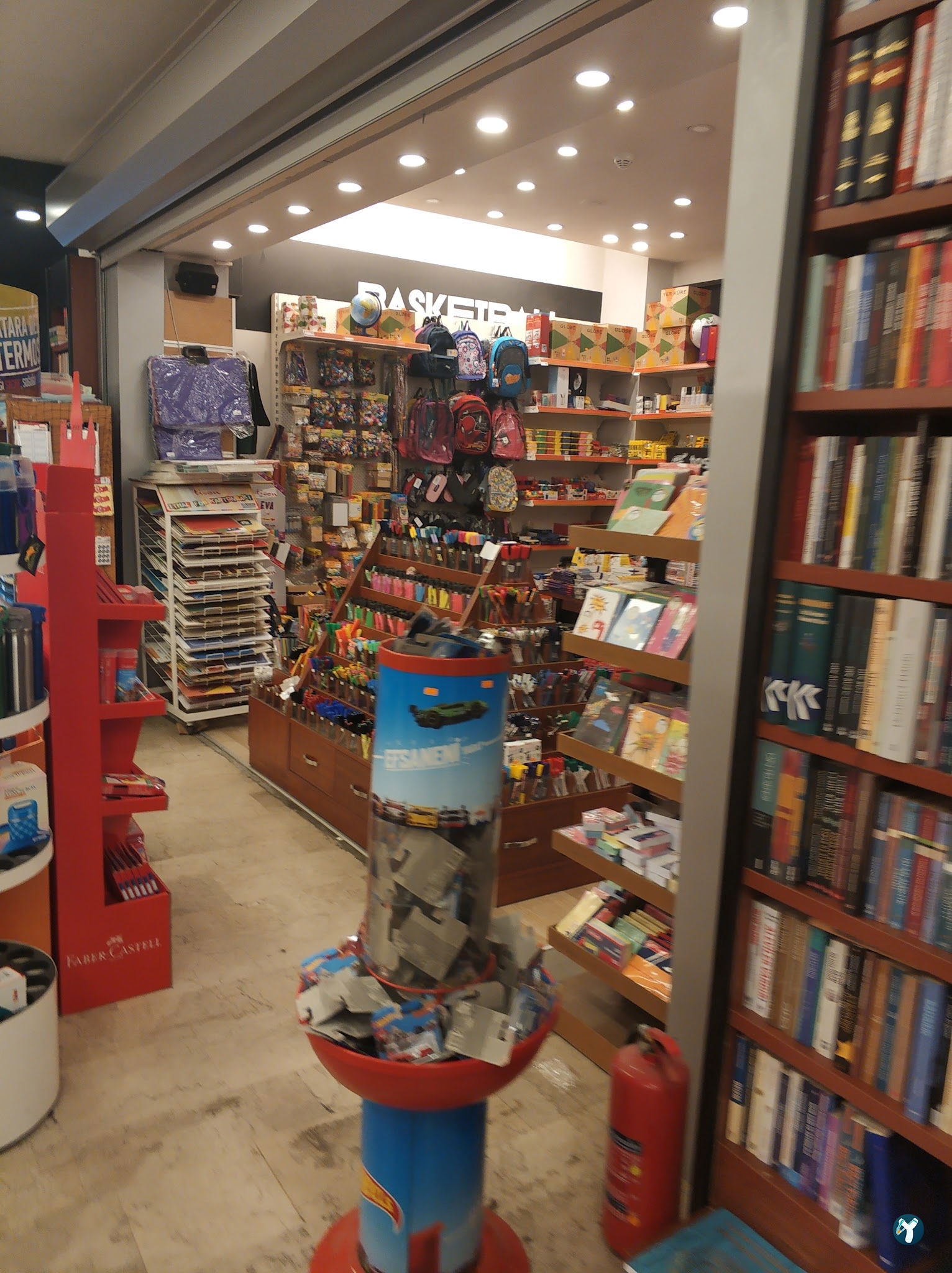 Penguen Kitapevi Kadıköy Şubesi