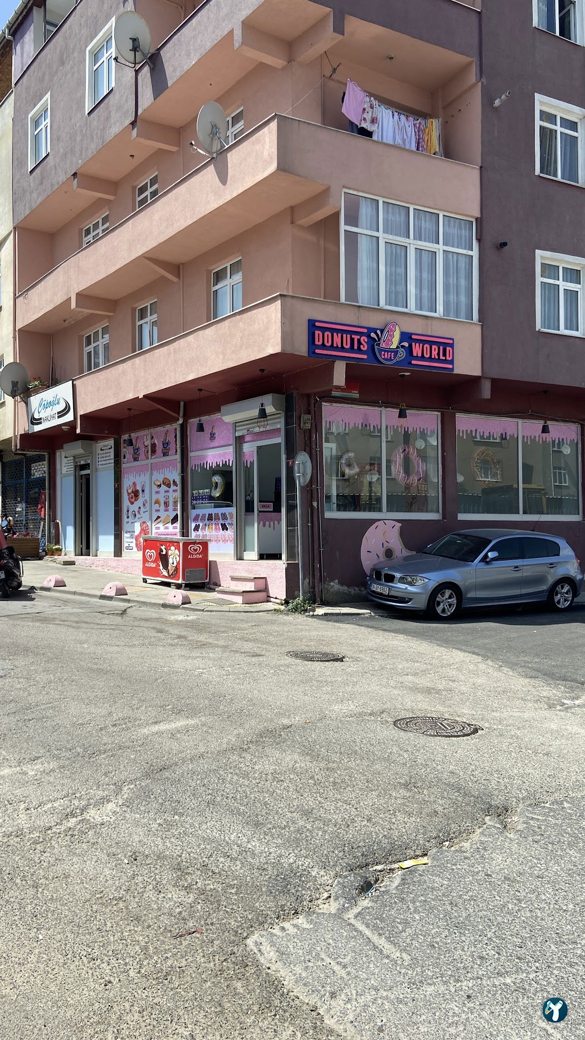 Donuts World Cafe Sultanbeyli̇