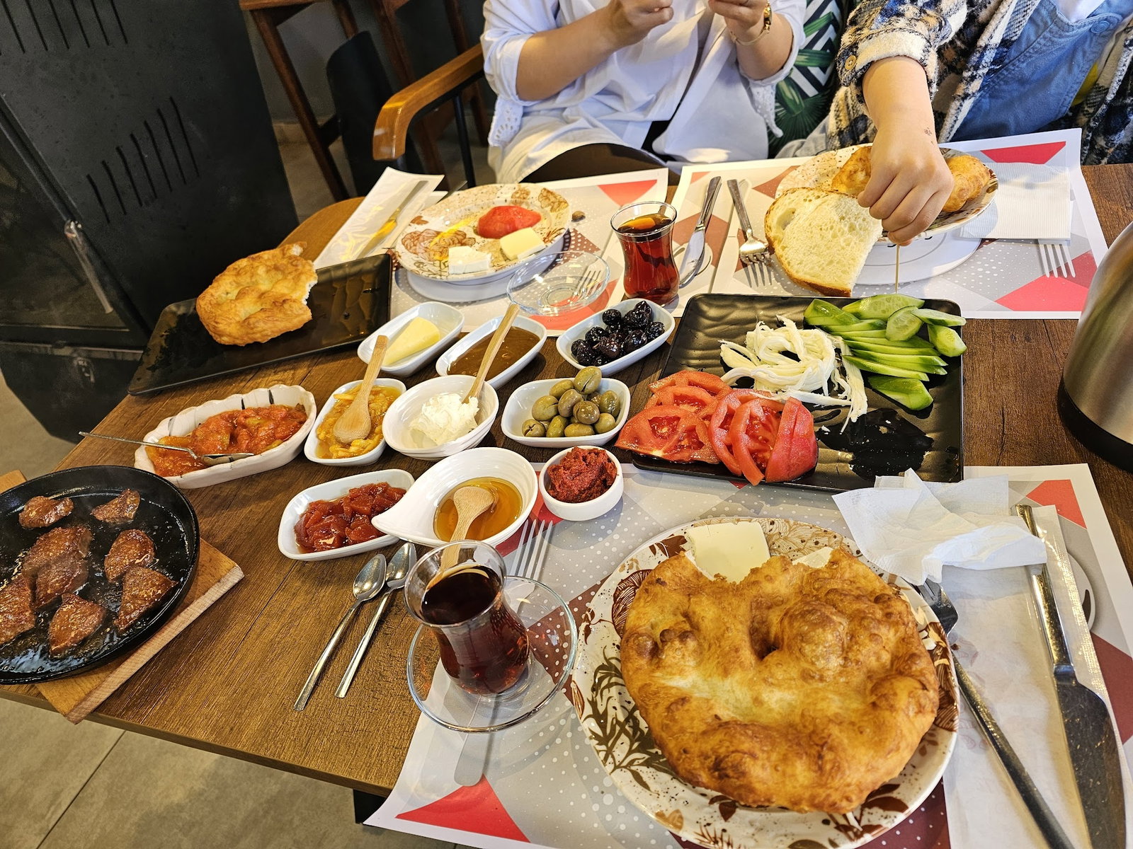 Cafe By Deva - Eskişehir Serpme Kahvaltı Mekanı