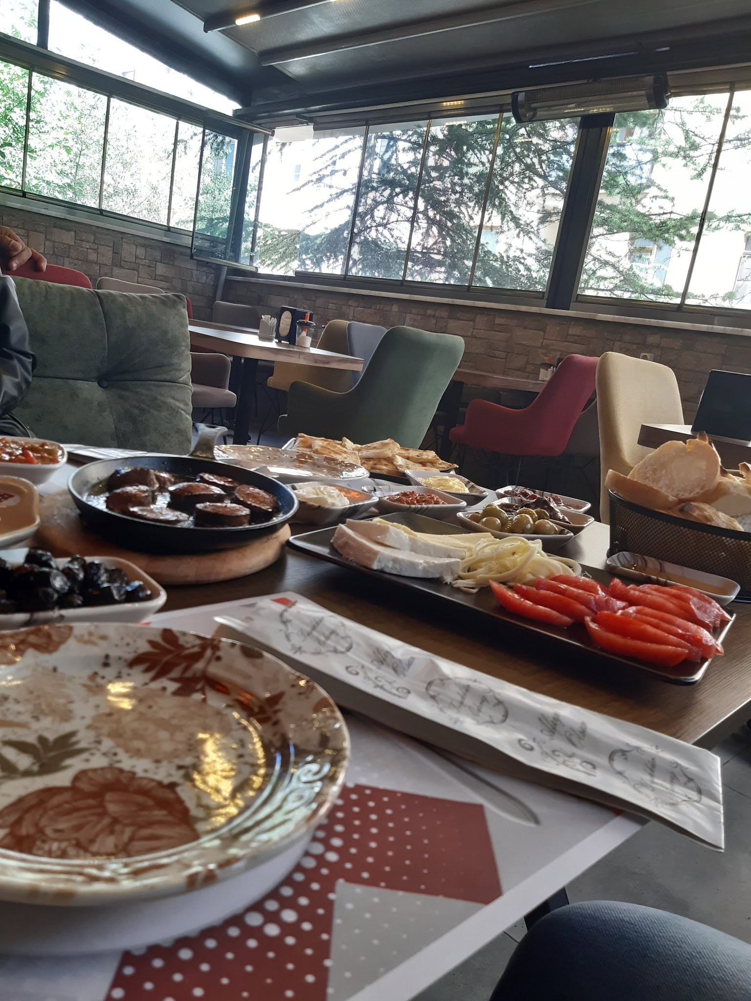 Cafe By Deva - Eskişehir Serpme Kahvaltı Mekanı