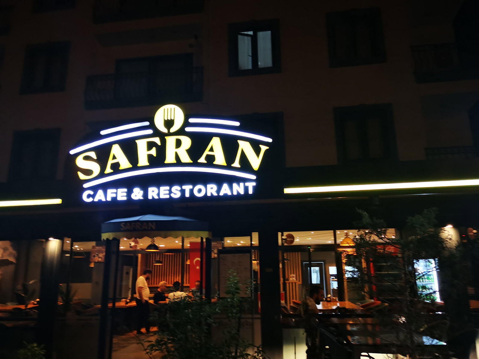 Safran Cafe & Restoran
