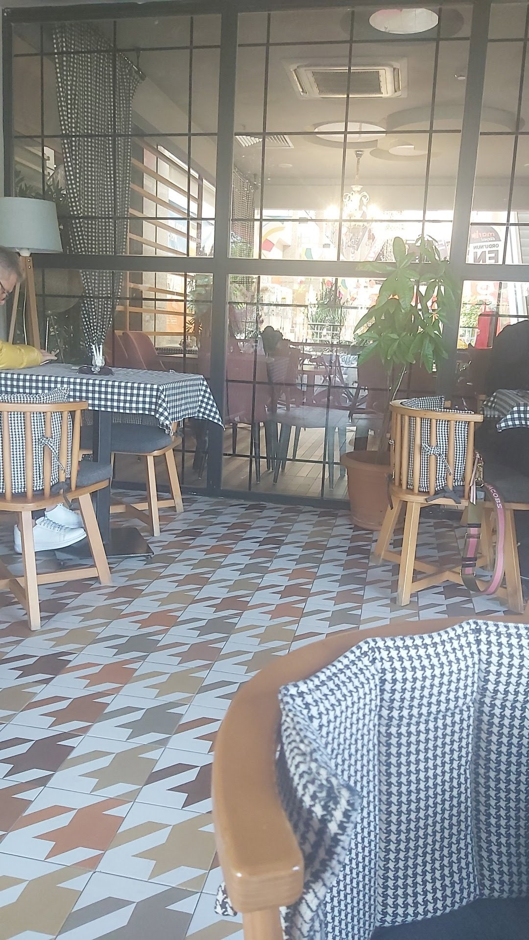 Safran Cafe & Restoran