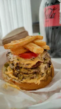 Kiraz Burger resimleri